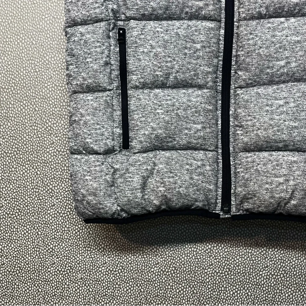 L (10) GAP Kids Puffer Vest